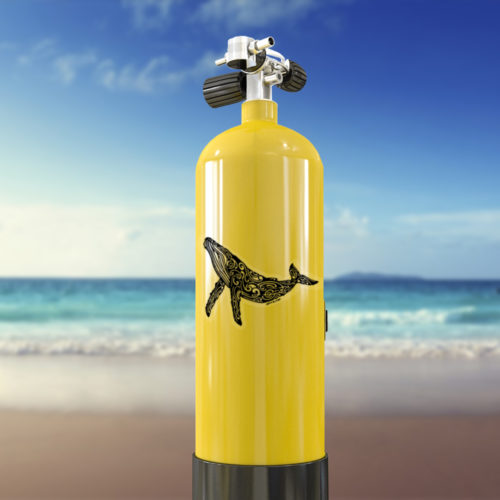 stikers autocolant de baleine a bosse transparent sur bouteille de plongée sous marine