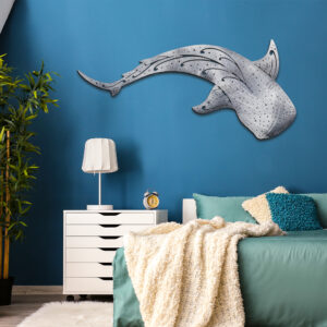 création murale en métal inox de requin baleine chambre